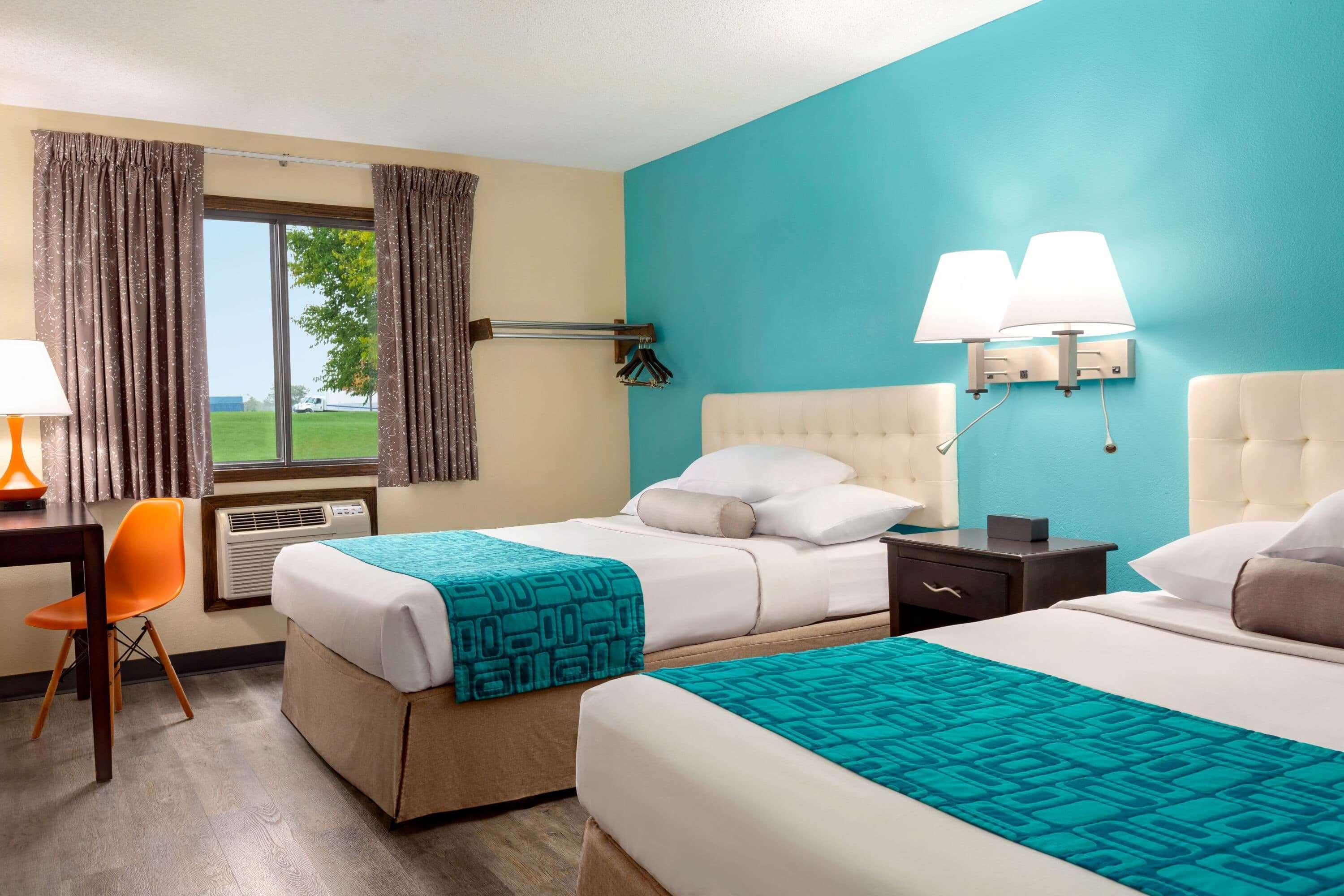 Howard Johnson By Wyndham Waterloo/Cedar Falls Extérieur photo