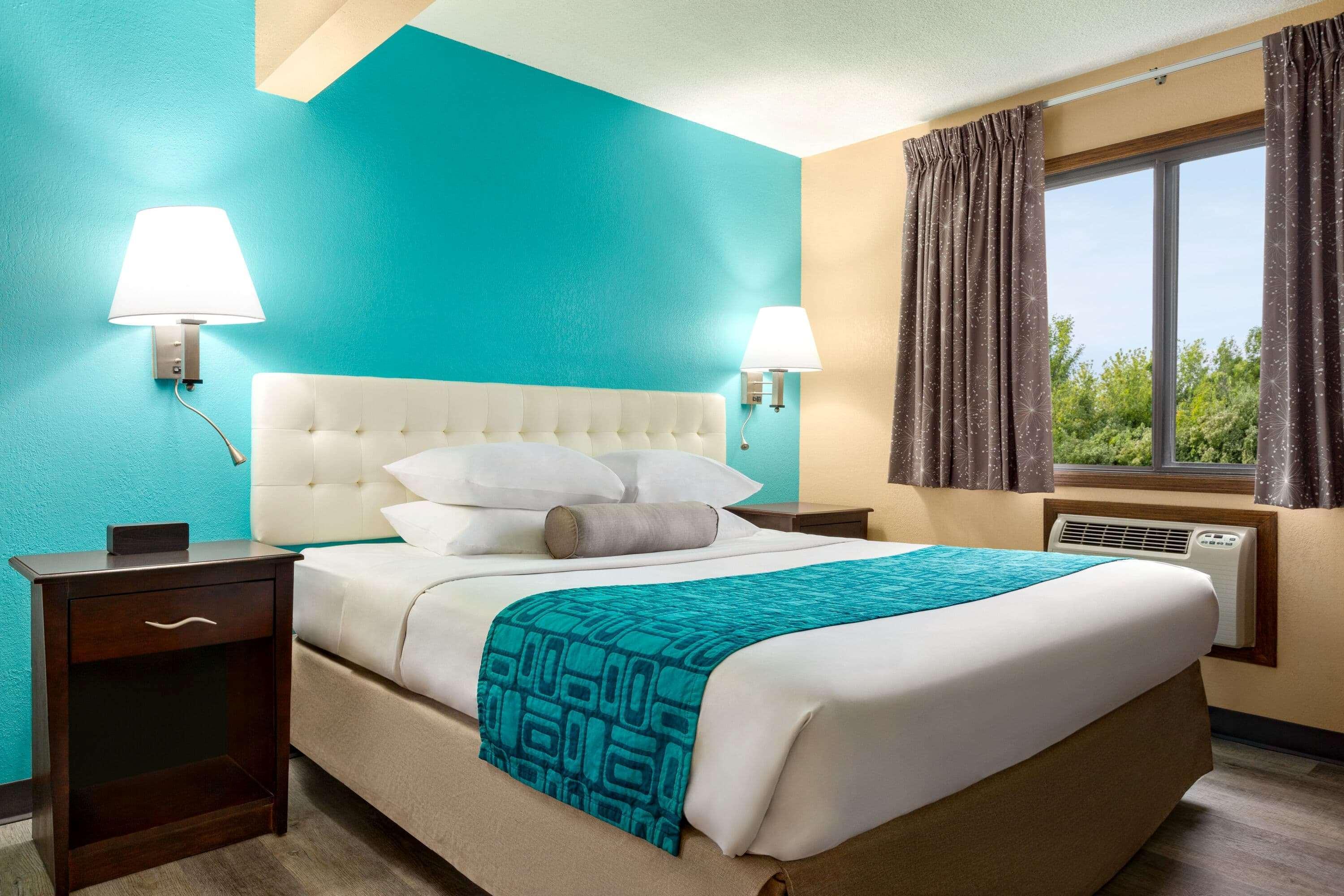Howard Johnson By Wyndham Waterloo/Cedar Falls Extérieur photo